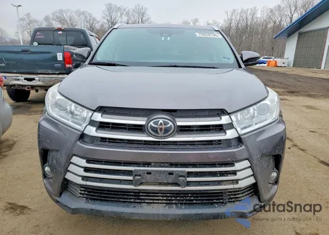 2019 Toyota Highlander Se z USA, uszkodzony, nr VIN 5TDJZRFH0KS599820